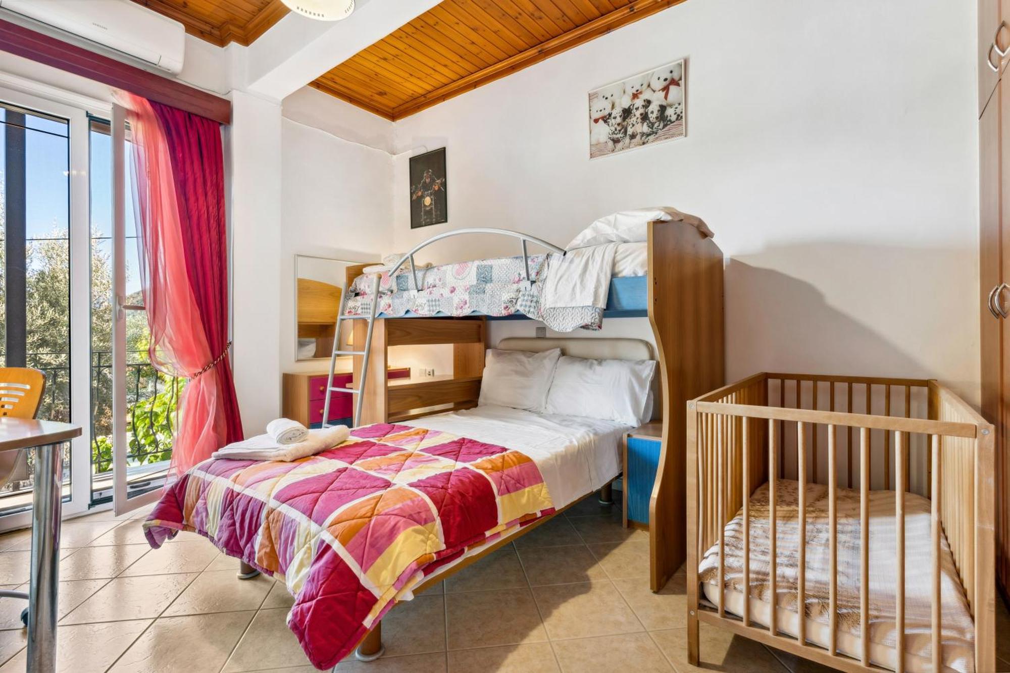 Verani Residence Parking Balcony Playground Sívros Екстериор снимка