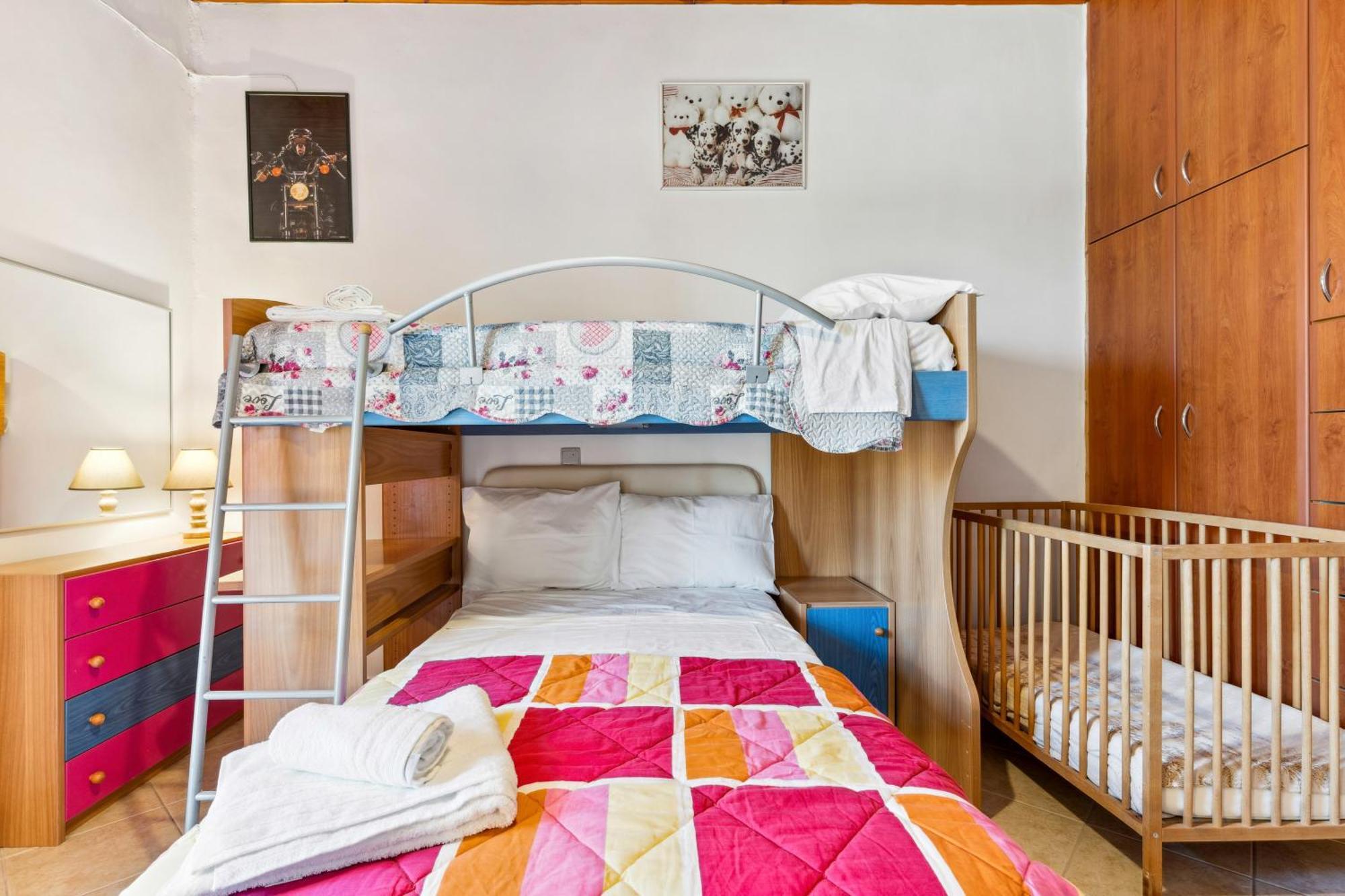 Verani Residence Parking Balcony Playground Sívros Екстериор снимка