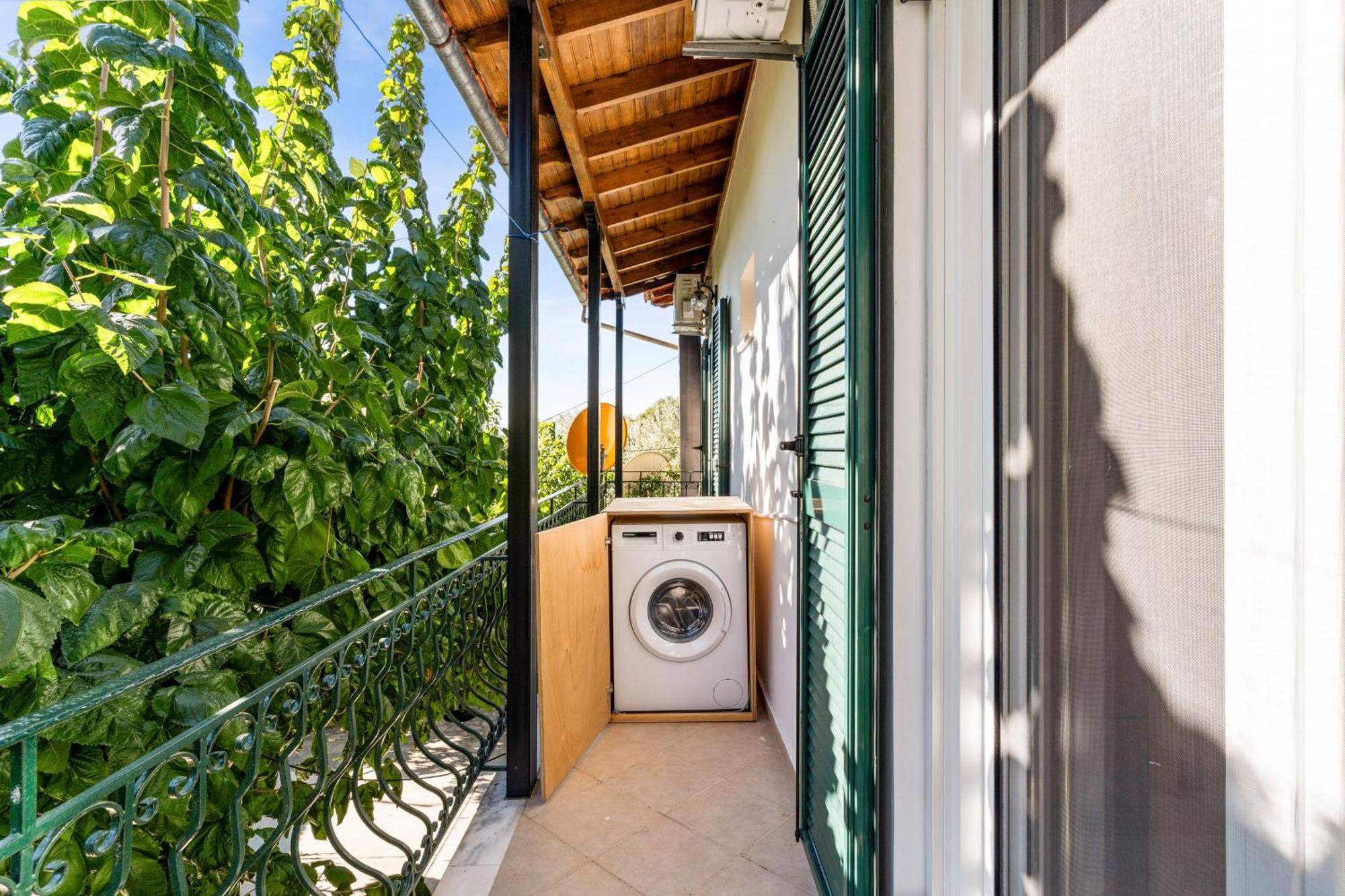 Verani Residence Parking Balcony Playground Sívros Екстериор снимка