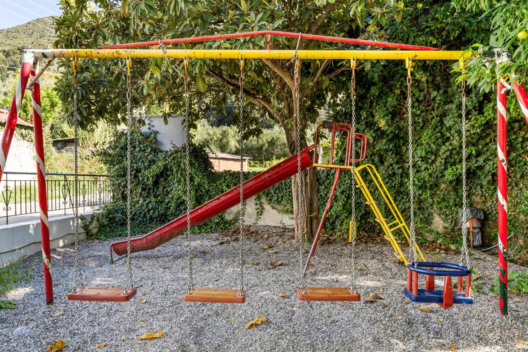 Verani Residence Parking Balcony Playground Sívros Екстериор снимка