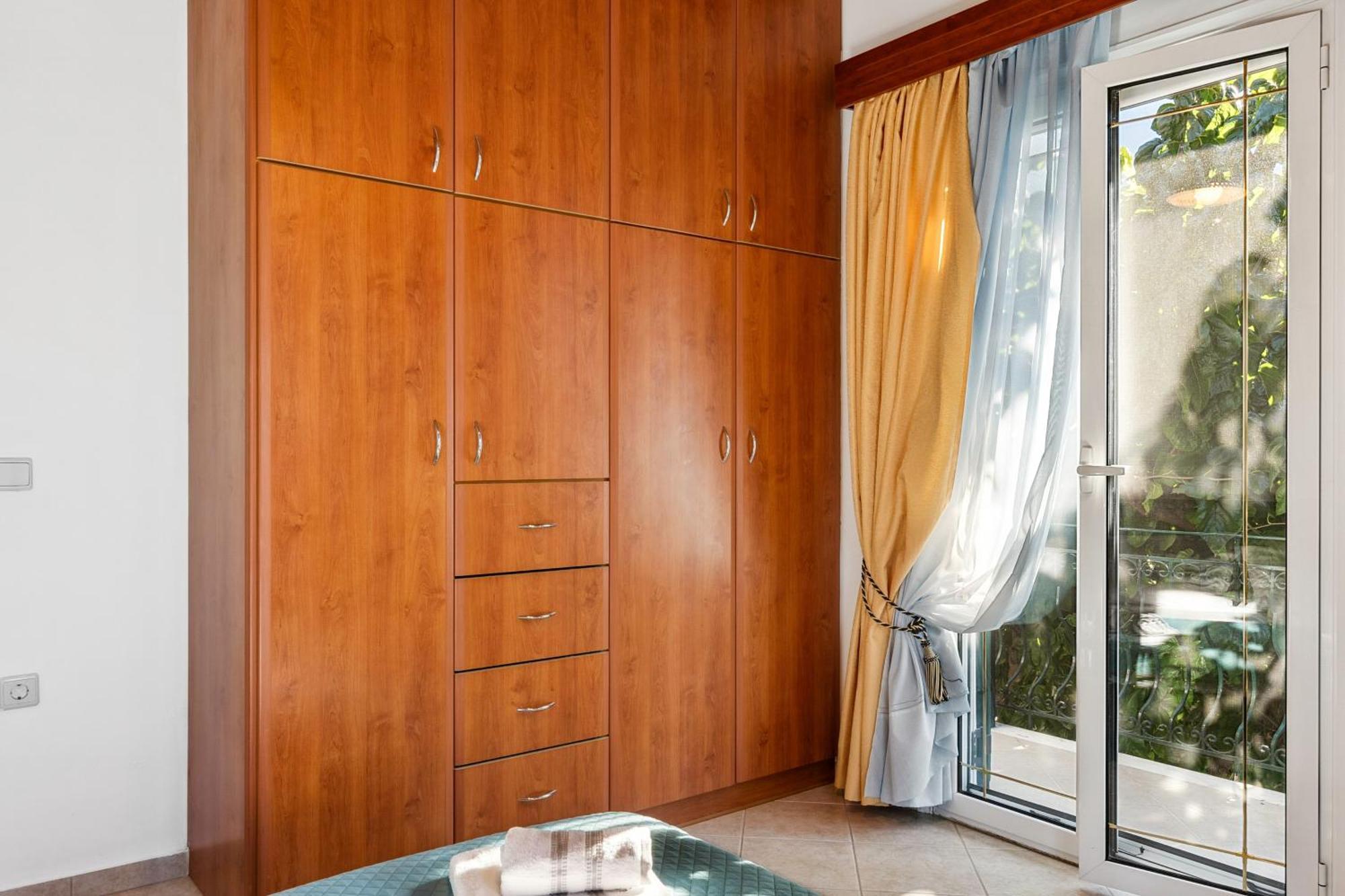 Verani Residence Parking Balcony Playground Sívros Екстериор снимка